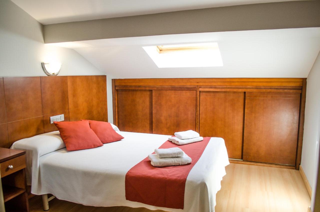 Hotel Jaques Хака Экстерьер фото