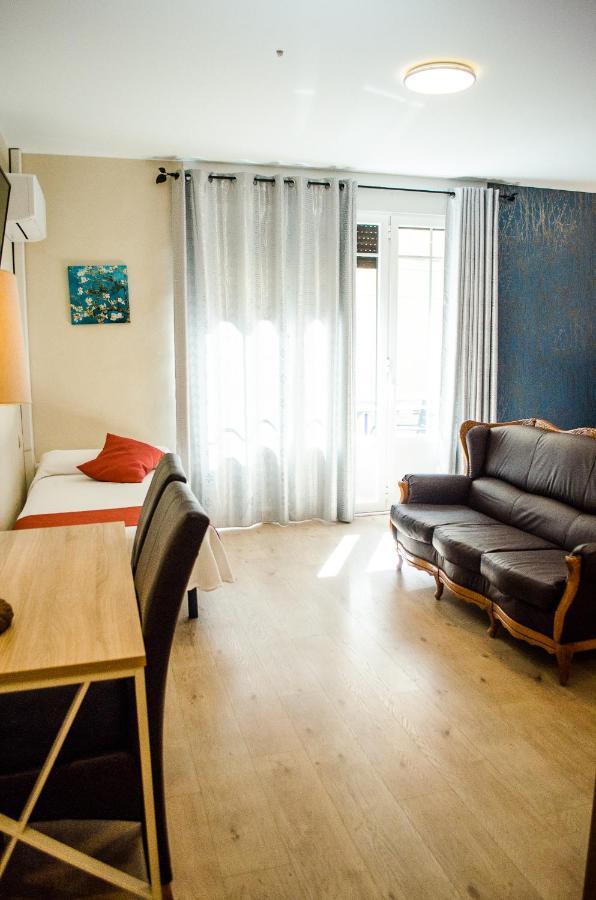 Hotel Jaques Хака Экстерьер фото